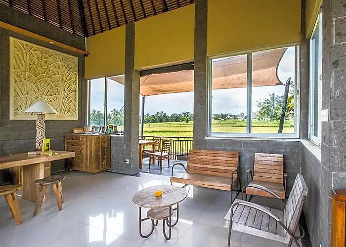 Hotel Manyi Village 3*