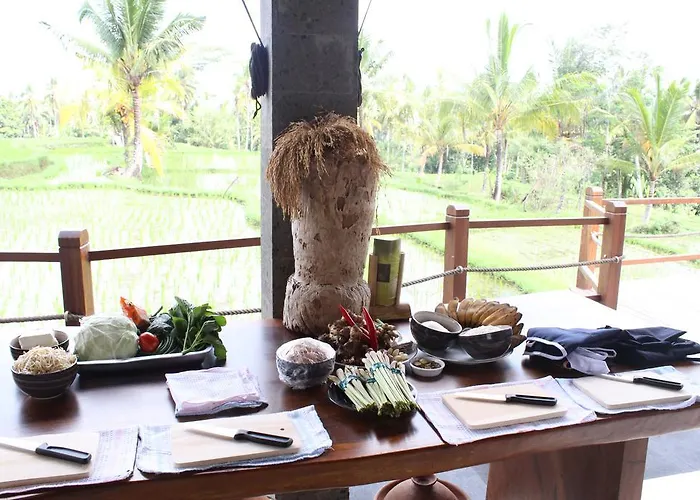 Manyi Village Hotel